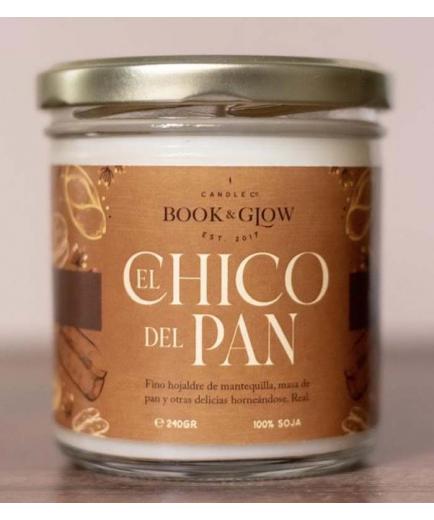 Book and Glow - Soy candle Extraordinary worlds collection - The bread boy