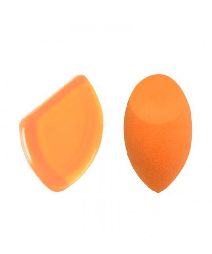 Real Techniques - Foundation applicator + Miracle Complexion Sponge by Sam&Nic