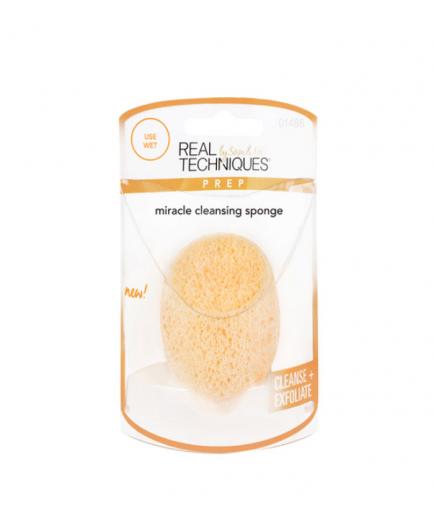 Real Techniques -  Miracle Cleansing Sponge by Sam&Nic